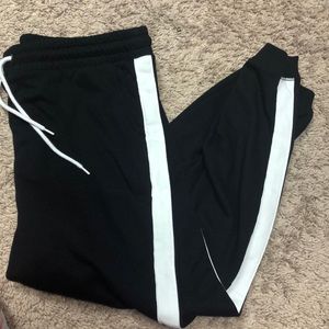 NEW! Women’s joggers